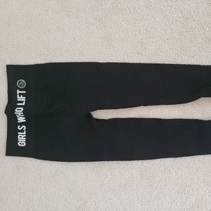Girls Who Lift seamless black leggings size s/m.